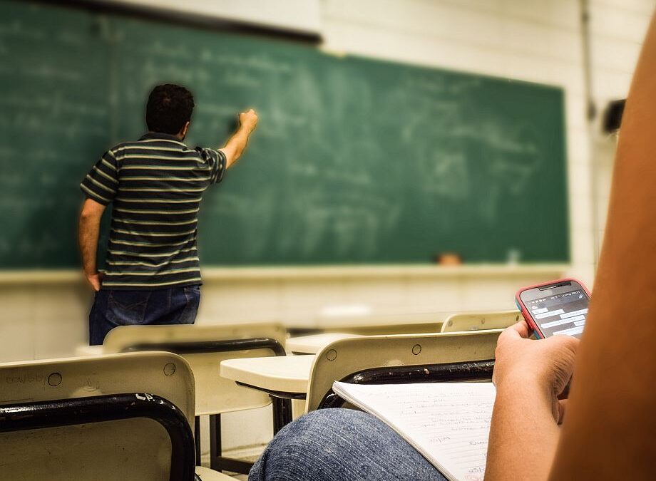 Vyjádření spolku k počtu pedagogických pracovníků ve třídách běžných škol